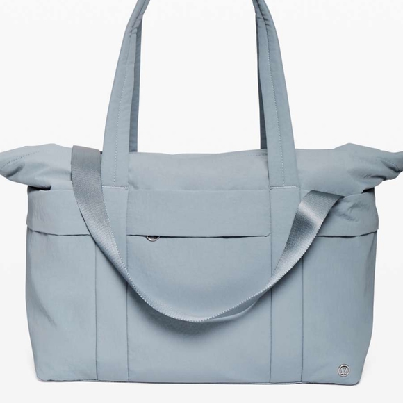 lululemon athletica Handbags - Lululemon Largest On My Level Duffle Tote Bag, 30L in Chambray